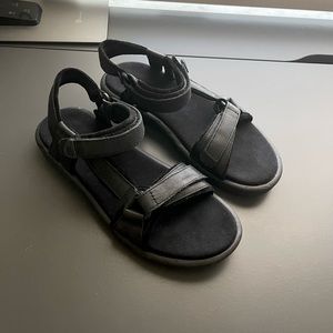 TEVA PRETTY RUGGED LEATHER WOMENS SANDALS 7/38 BLACK 6368